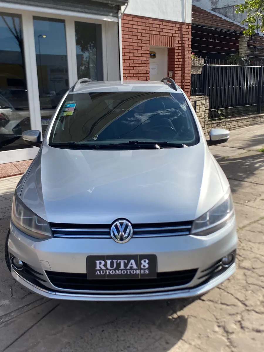 Volkswagen SURAN 5P 1,6 Highline 2014 — foto 11