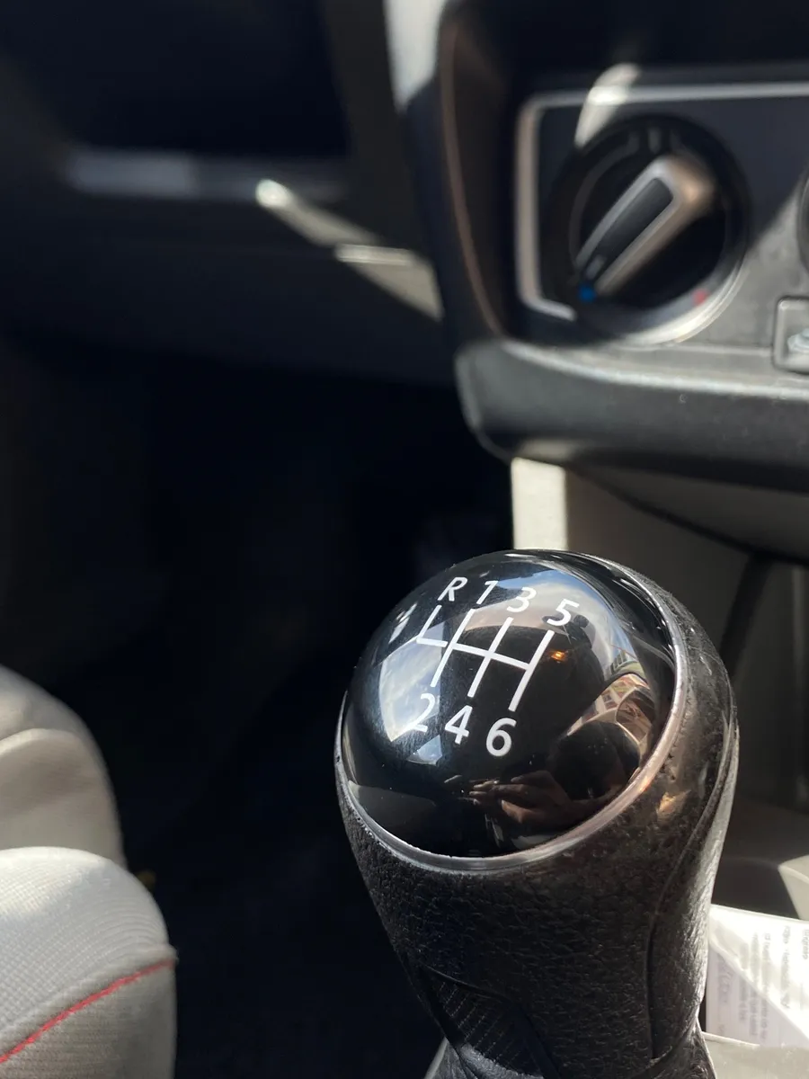 Volkswagen SURAN 5P 1,6 Highline 2014 — foto 13
