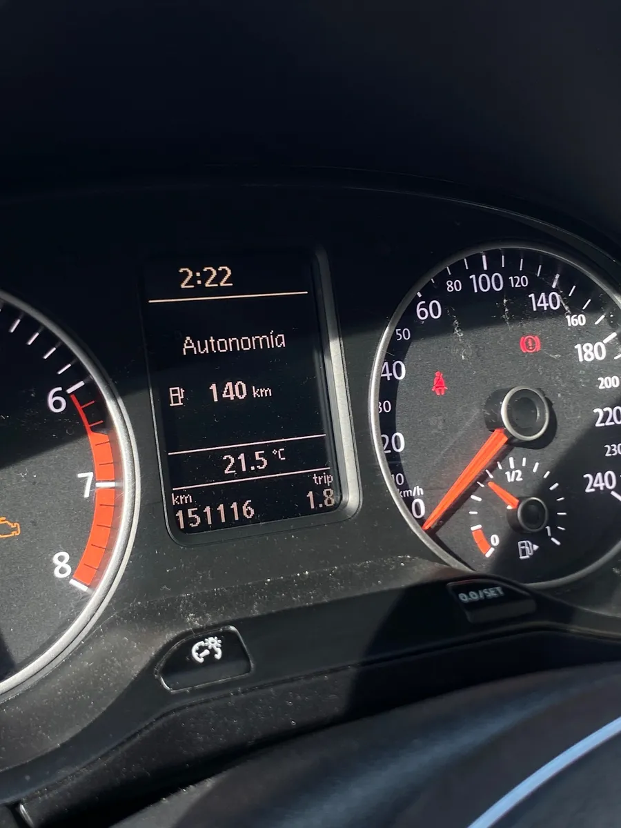 Volkswagen SURAN 5P 1,6 Highline 2014 — foto 20