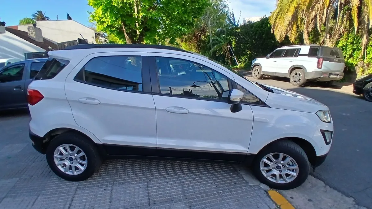 Ford ECOSPORT Se MT  1.5 Nafta  — foto 8