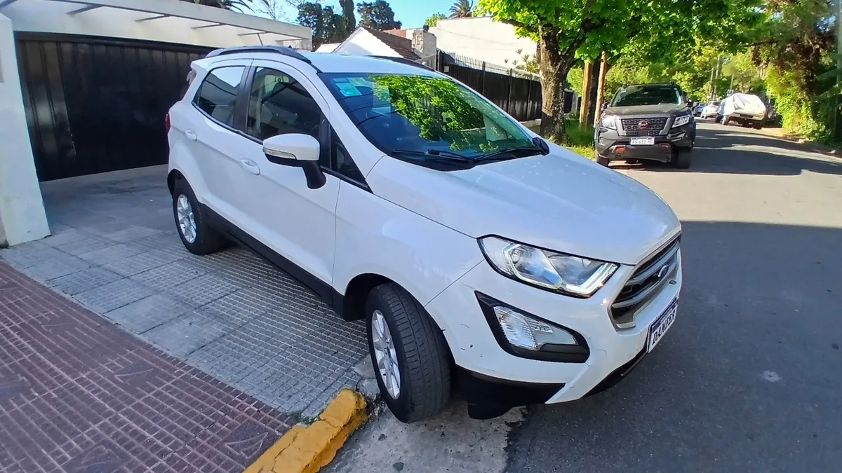 Ford ECOSPORT Se MT  1.5 Nafta  — foto 9