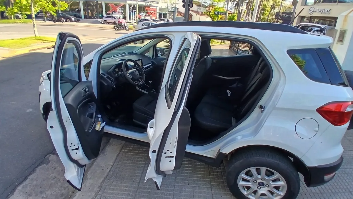 Ford ECOSPORT Se MT  1.5 Nafta  — foto 15