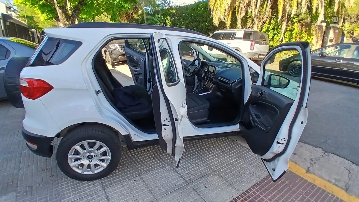 Ford ECOSPORT Se MT  1.5 Nafta  — foto 18