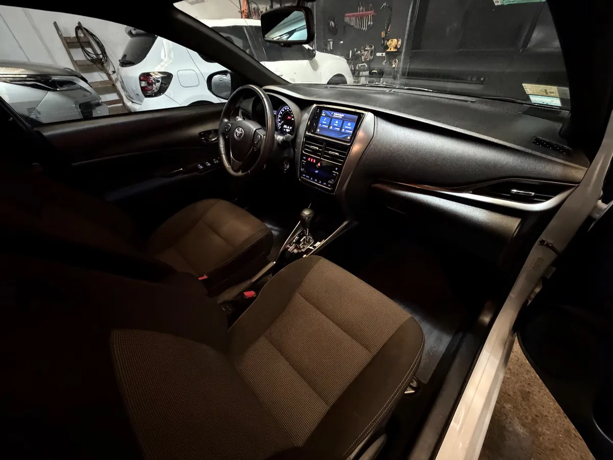 Toyota YARIS 5P 1,5 Xls CVT 2022 — foto 6
