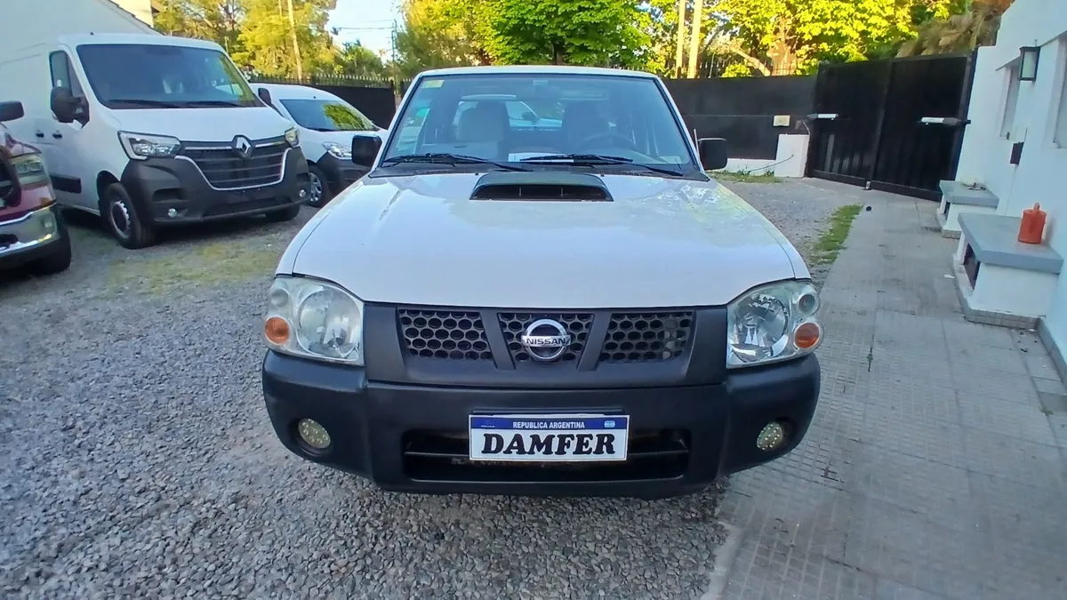 Nissan NP 300 PICK UP D/C 2,5 Td 4X2 — foto 4