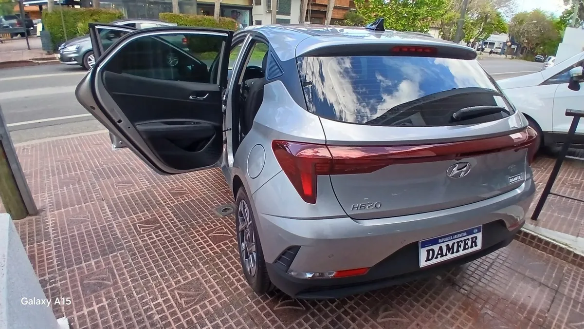 Hyundai HB20 5P 1,6 Platinum Safety AT — foto 4