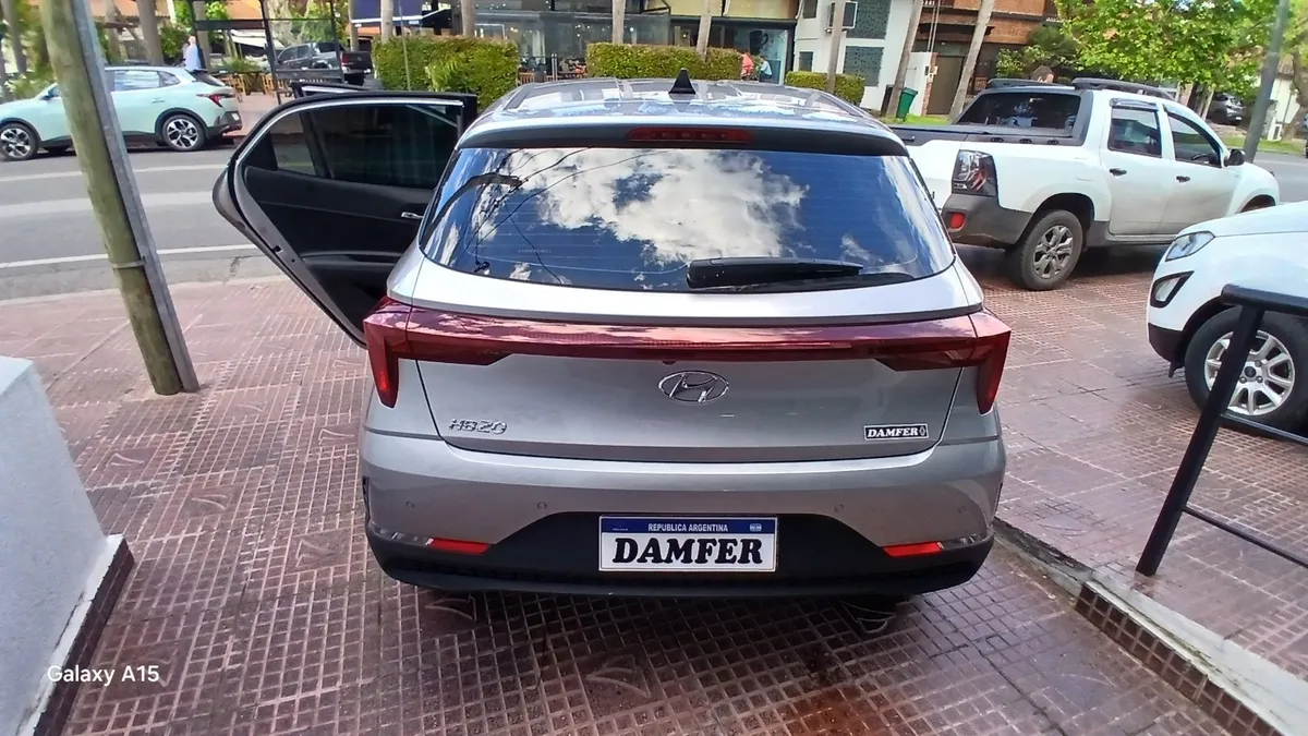 Hyundai HB20 5P 1,6 Platinum Safety AT — foto 7