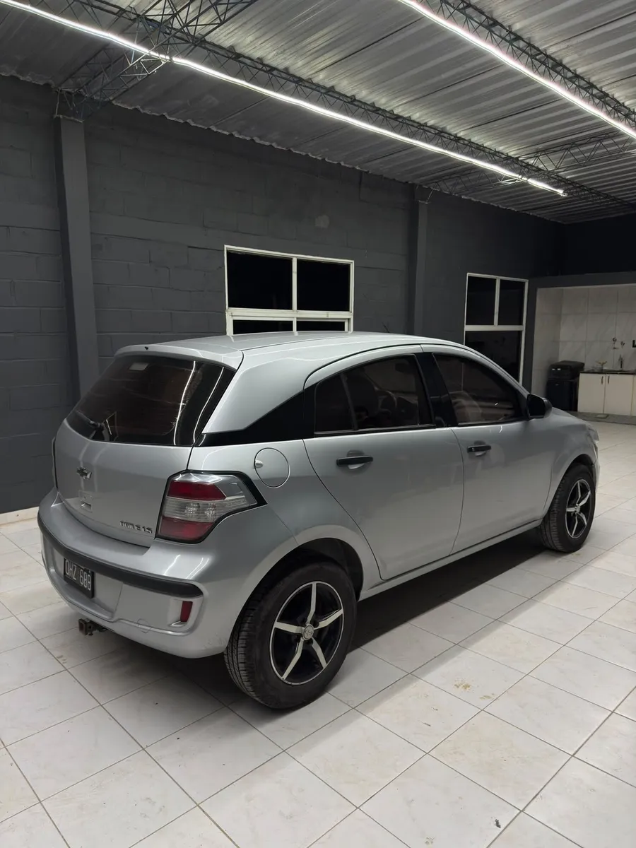 Chevrolet ONIX 5P 1,4 Lt — foto 4
