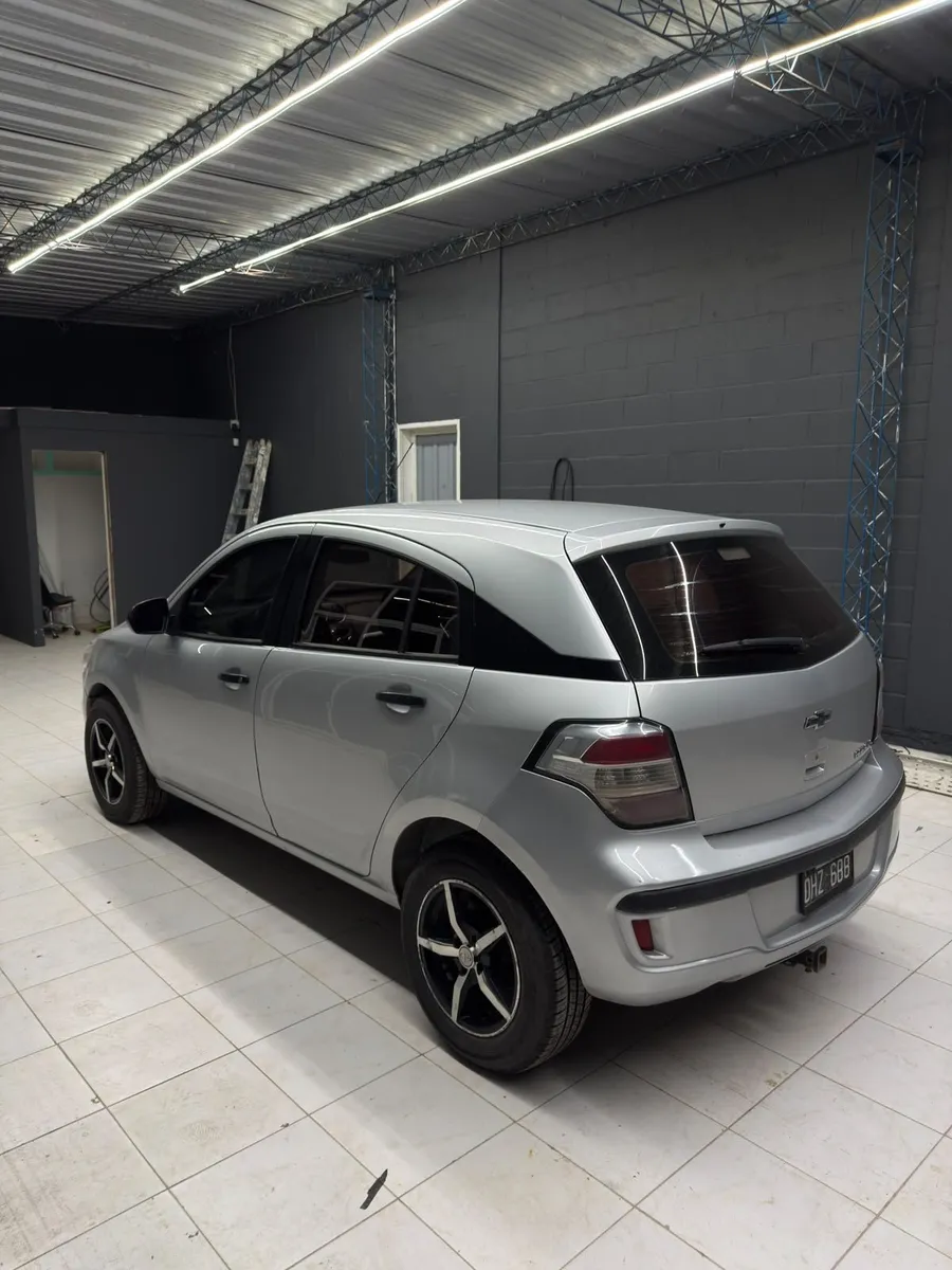 Chevrolet ONIX 5P 1,4 Lt — foto 5