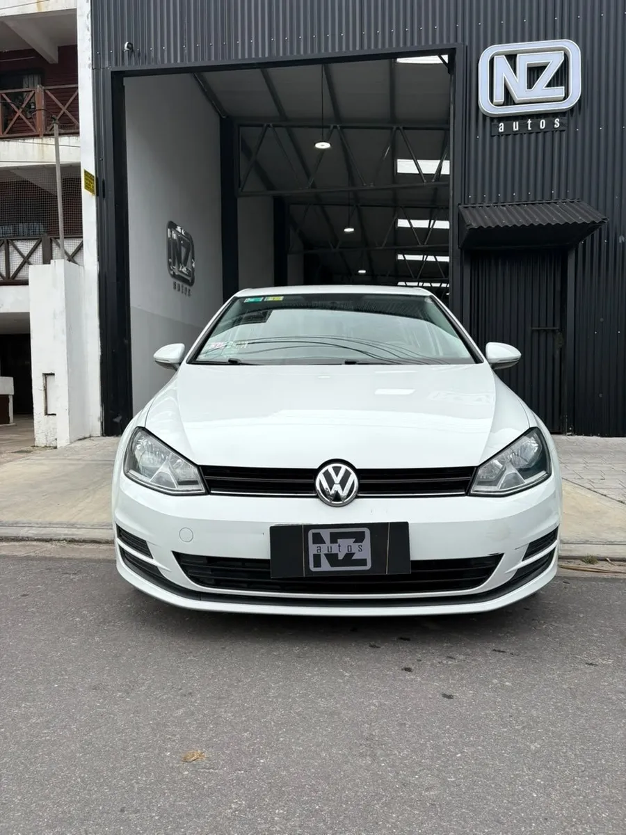 Volkswagen GOLF 1.6 TRENDLINE 5P Mt — foto 2
