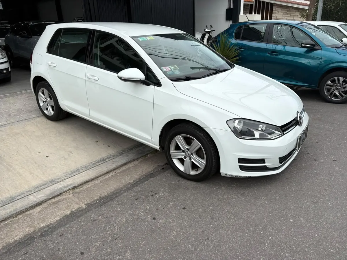 Volkswagen GOLF 1.6 TRENDLINE 5P Mt — foto 3