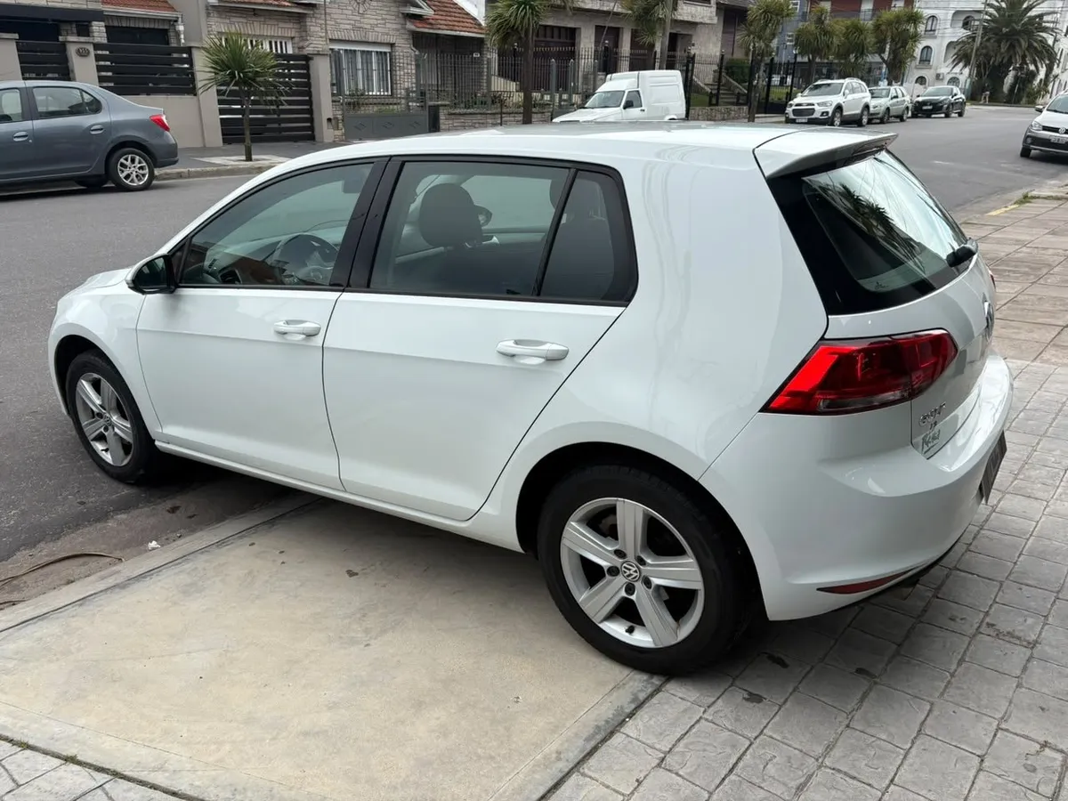 Volkswagen GOLF 1.6 TRENDLINE 5P Mt — foto 7