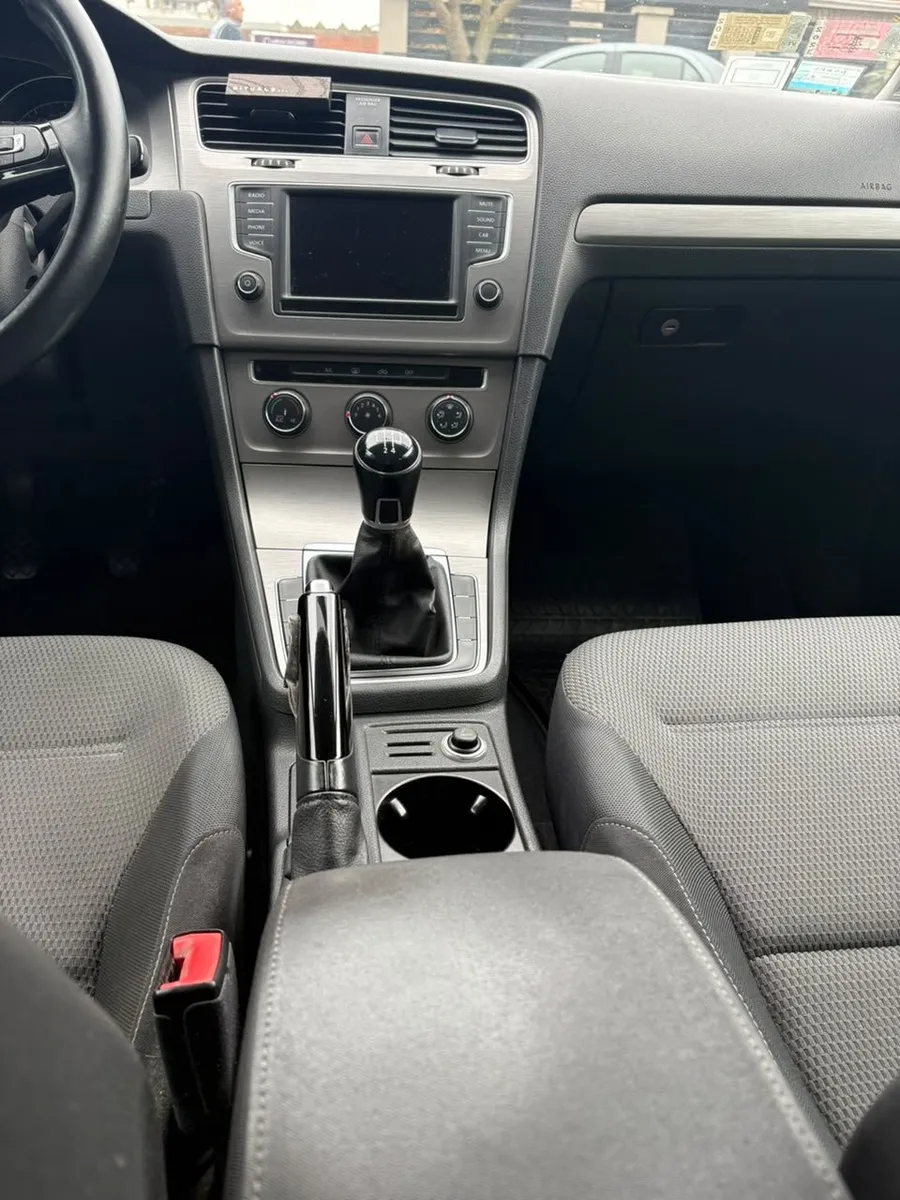 Volkswagen GOLF 1.6 TRENDLINE 5P Mt — foto 11
