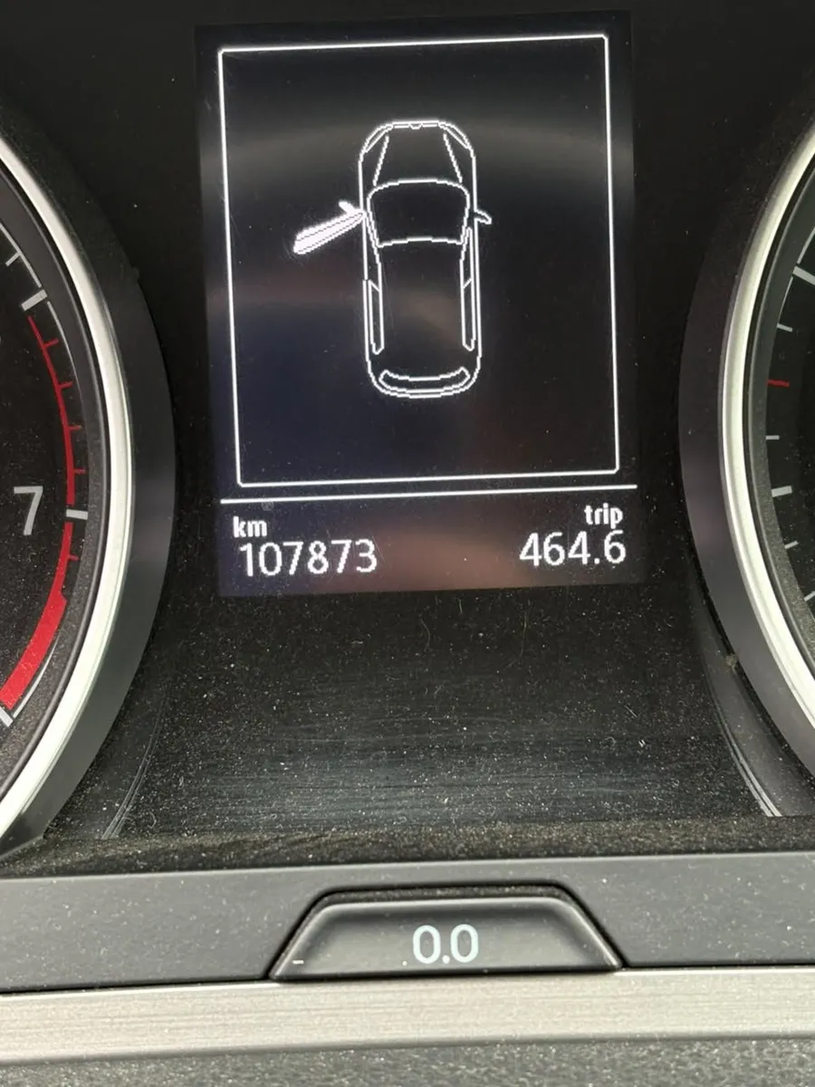 Volkswagen GOLF 1.6 TRENDLINE 5P Mt — foto 15
