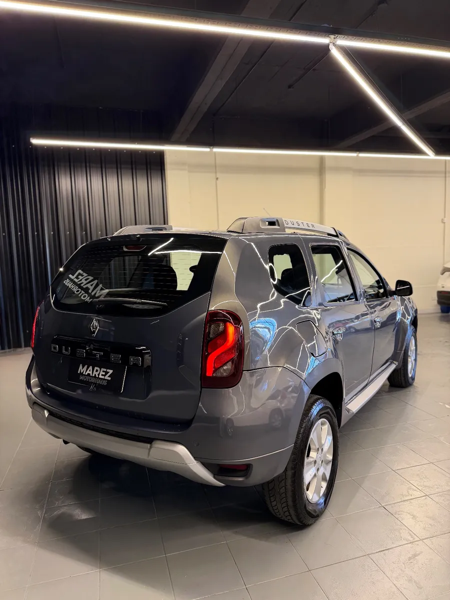 Renault DUSTER 4X2 Privilege — foto 5