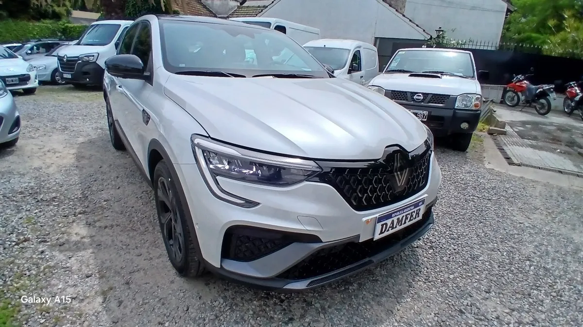 Renault ARKANA E-TECH 5P 1,3 T Hybrid 7AT Esprit Alpine — foto 2