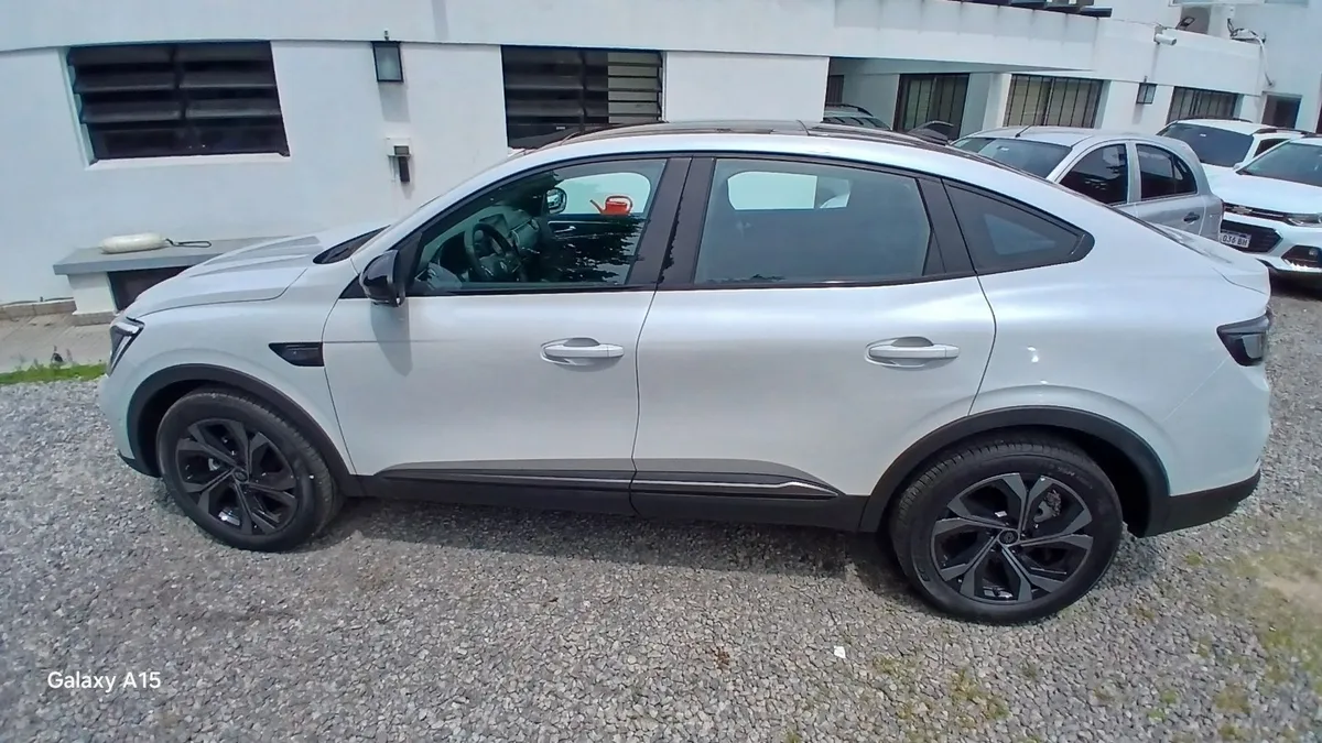 Renault ARKANA E-TECH 5P 1,3 T Hybrid 7AT Esprit Alpine — foto 9