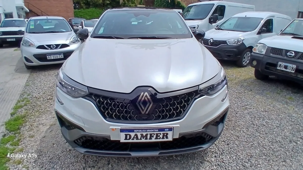 Renault ARKANA E-TECH 5P 1,3 T Hybrid 7AT Esprit Alpine — foto 11