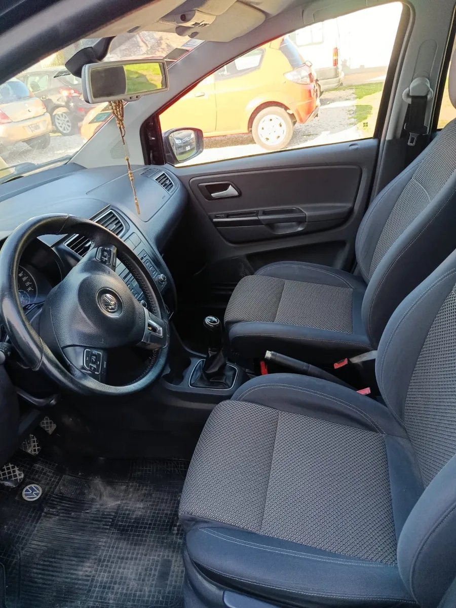 Volkswagen SURAN 5P 1,6 Highline — foto 2