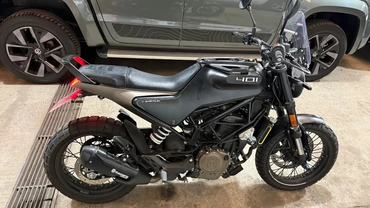 Husqvarna Svartpilen 401 — foto 4