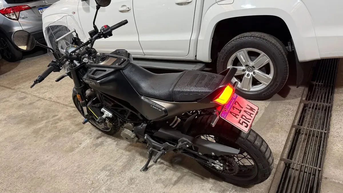 Husqvarna Svartpilen 401 — foto 8