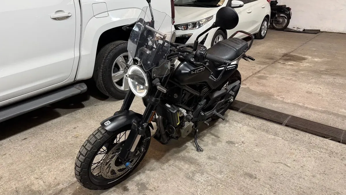 Husqvarna Svartpilen 401 — foto 10