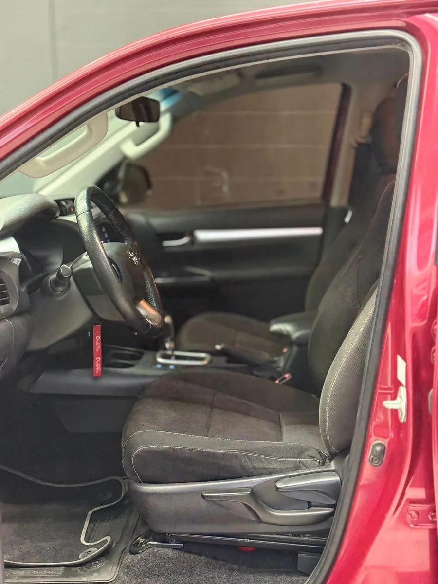 Toyota HILUX PICK - UP D/C 2,8 Diesel 4X2 Srv 6AT 2020 — foto 7