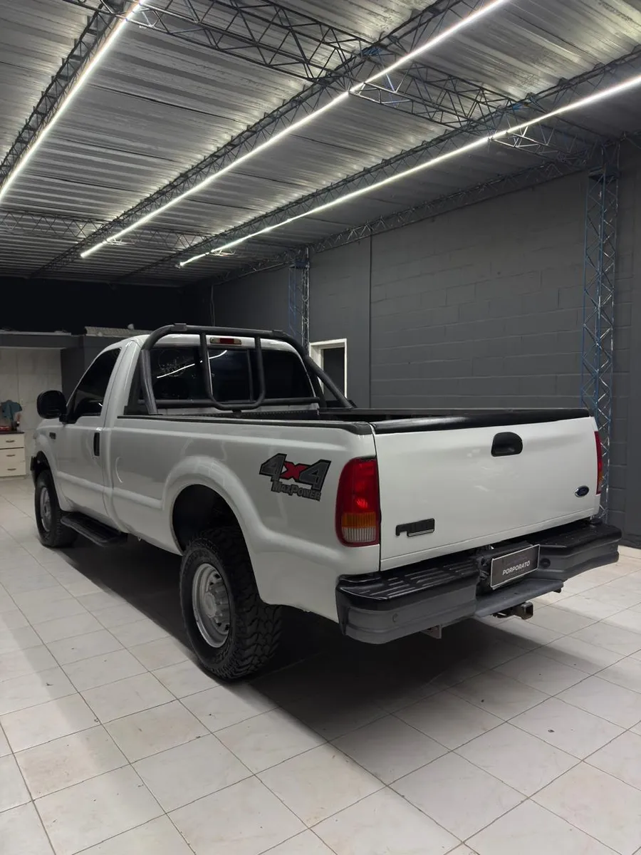 Ford F-100 PICK - UP C/S 3,9 Diesel Cummins 203CV Xl Plus 4X4 — foto 4