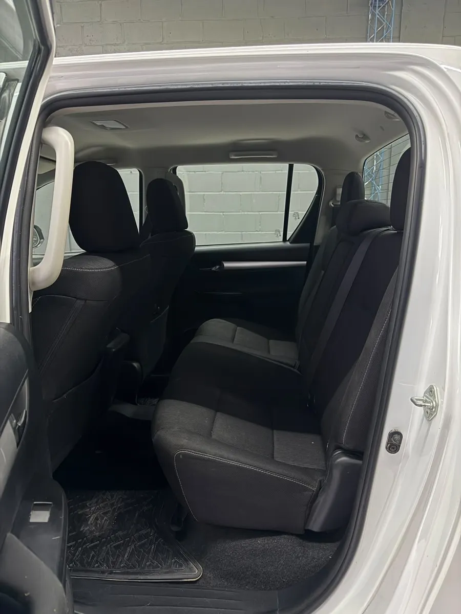 Toyota HILUX PICK - UP D/C 2,8 Diesel 4X4 Sr 6MT 2019 — foto 7