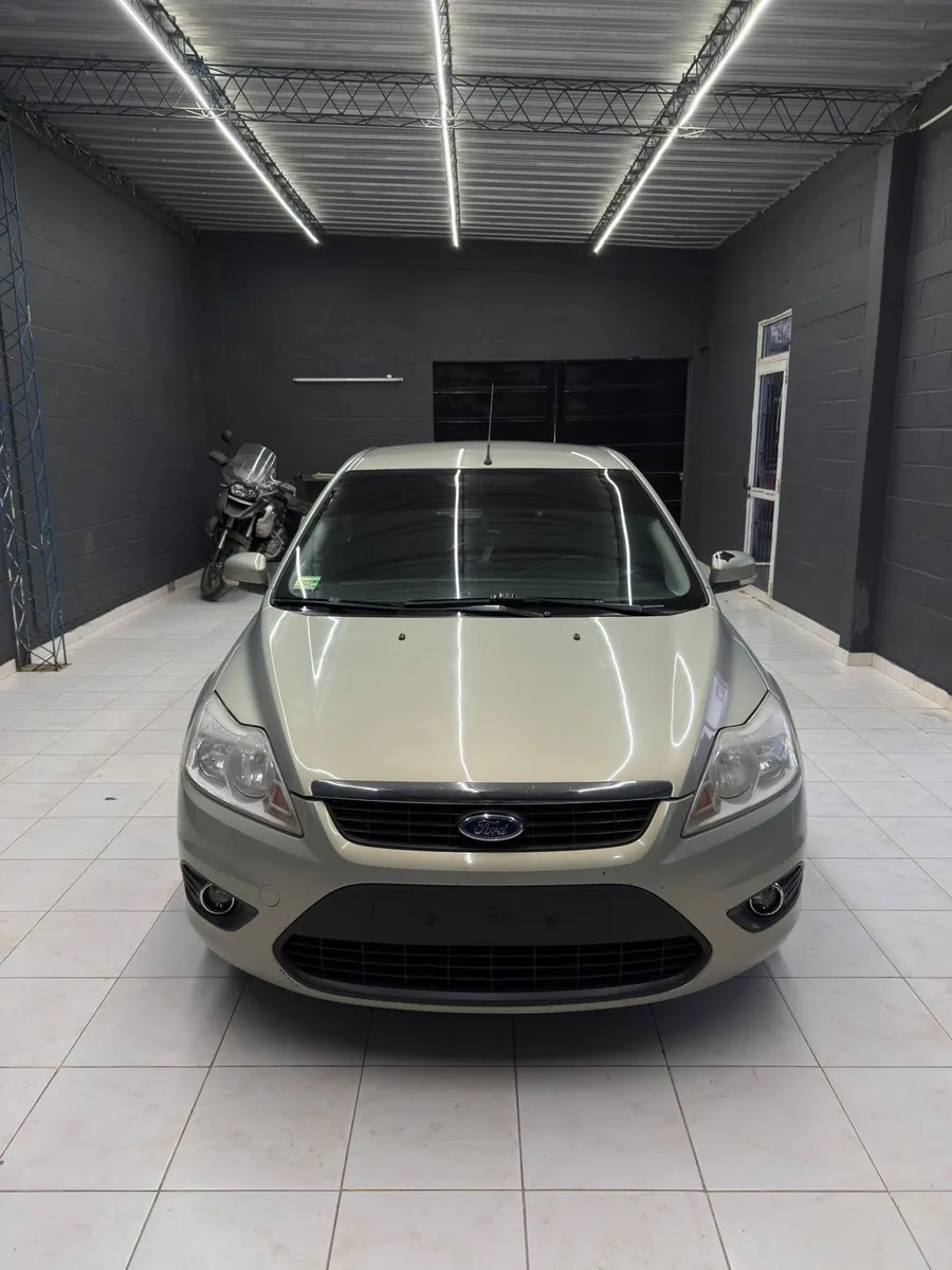 Ford FOCUS 5P 1,6 Trend — foto 2