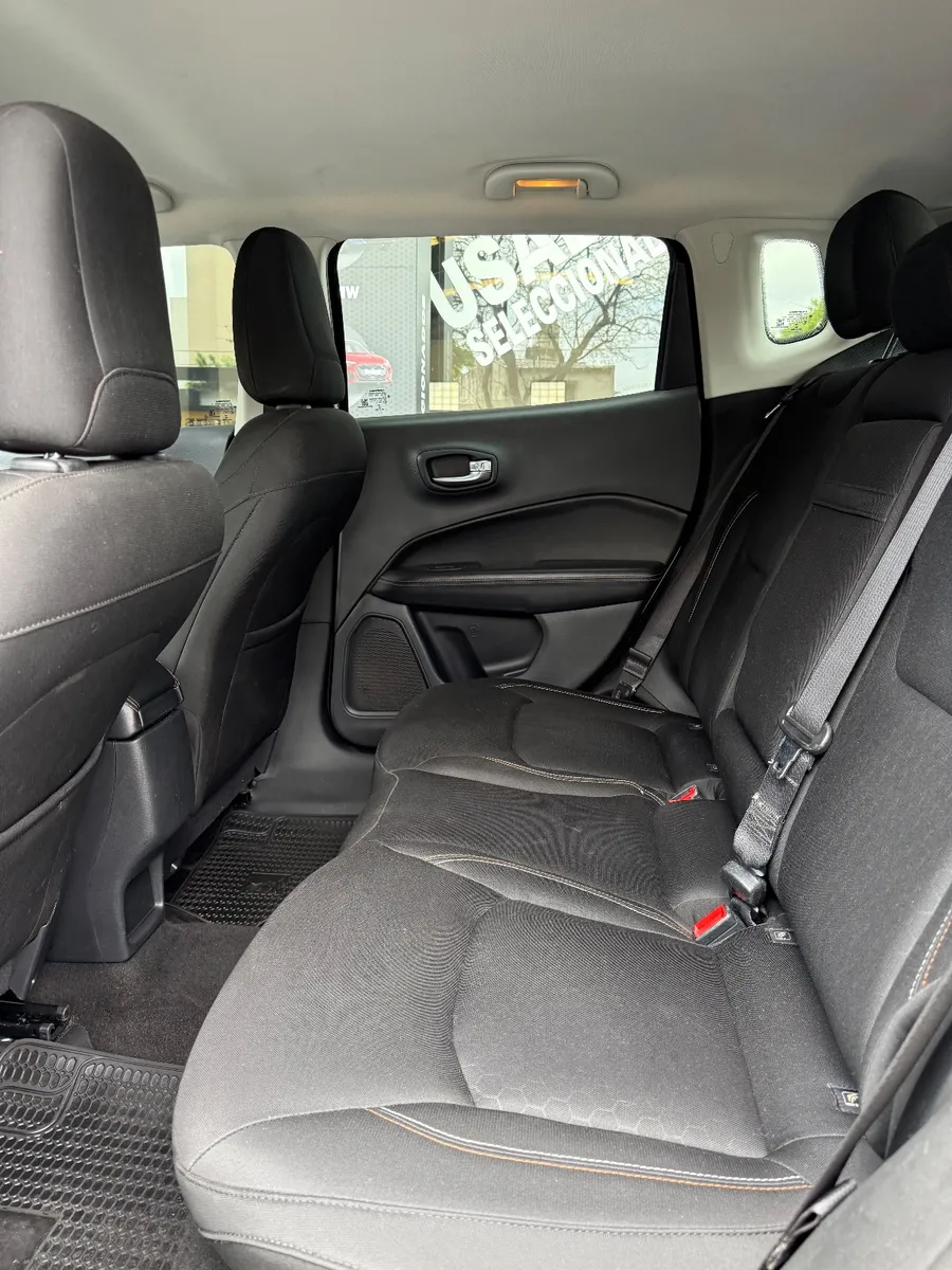 Jeep COMPASS 5P 2,4 6MT Sport 4X2 2018 — foto 10