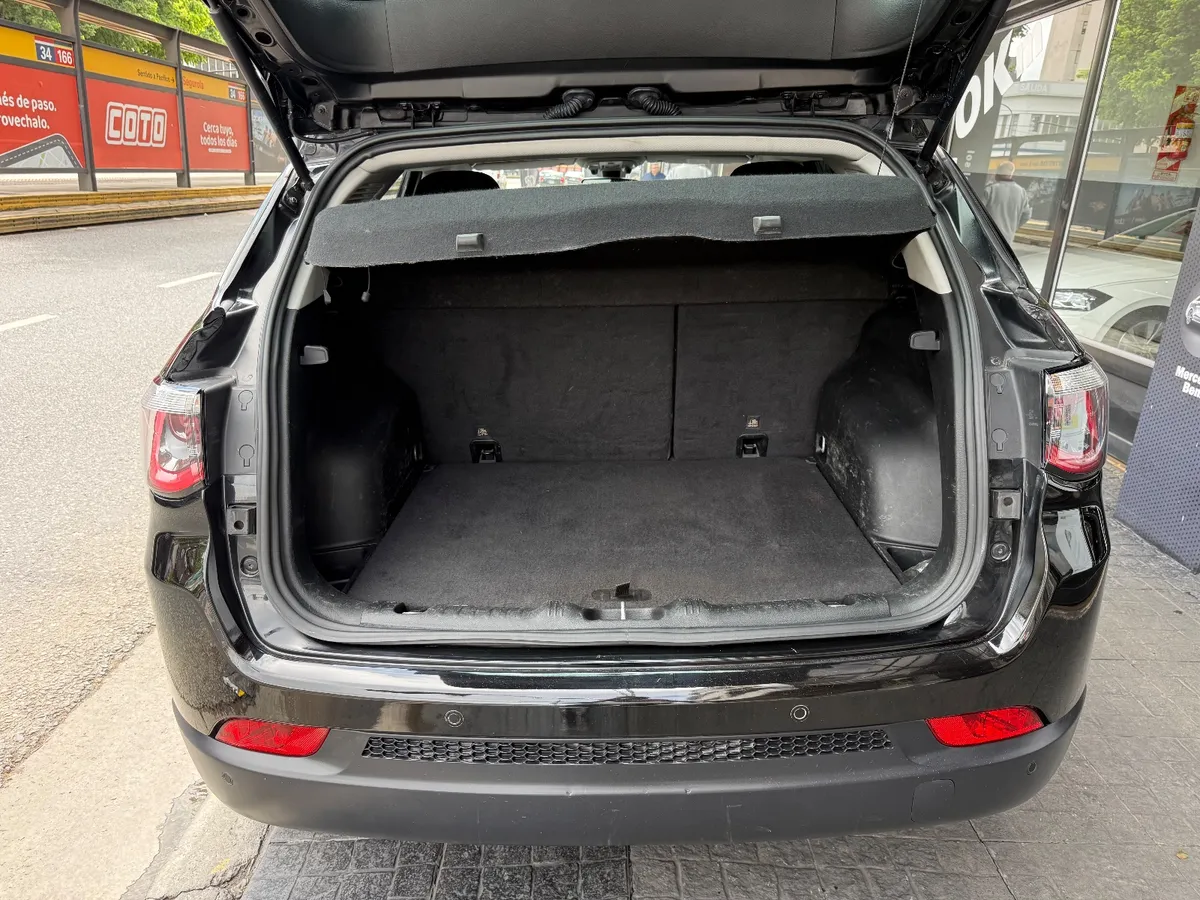 Jeep COMPASS 5P 2,4 6MT Sport 4X2 2018 — foto 11