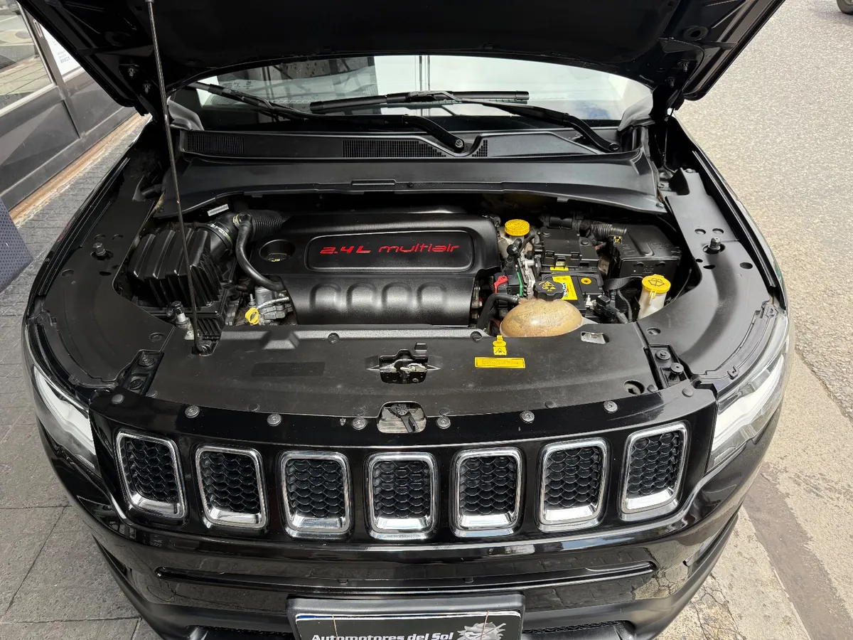 Jeep COMPASS 5P 2,4 6MT Sport 4X2 2018 — foto 14