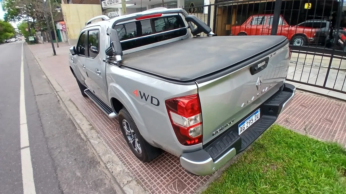 Renault ALASKAN PICK - UP D/C 2,3 Dci T 190CV 4WD Iconic 7AT — foto 9