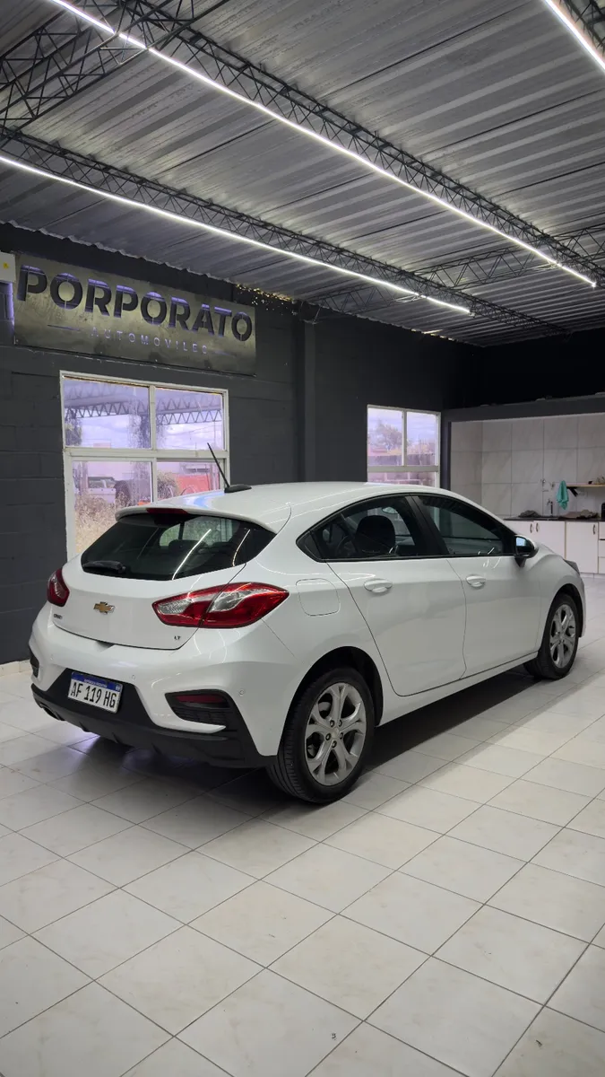 Chevrolet CRUZE 5P 1,4 T Lt MT — foto 4