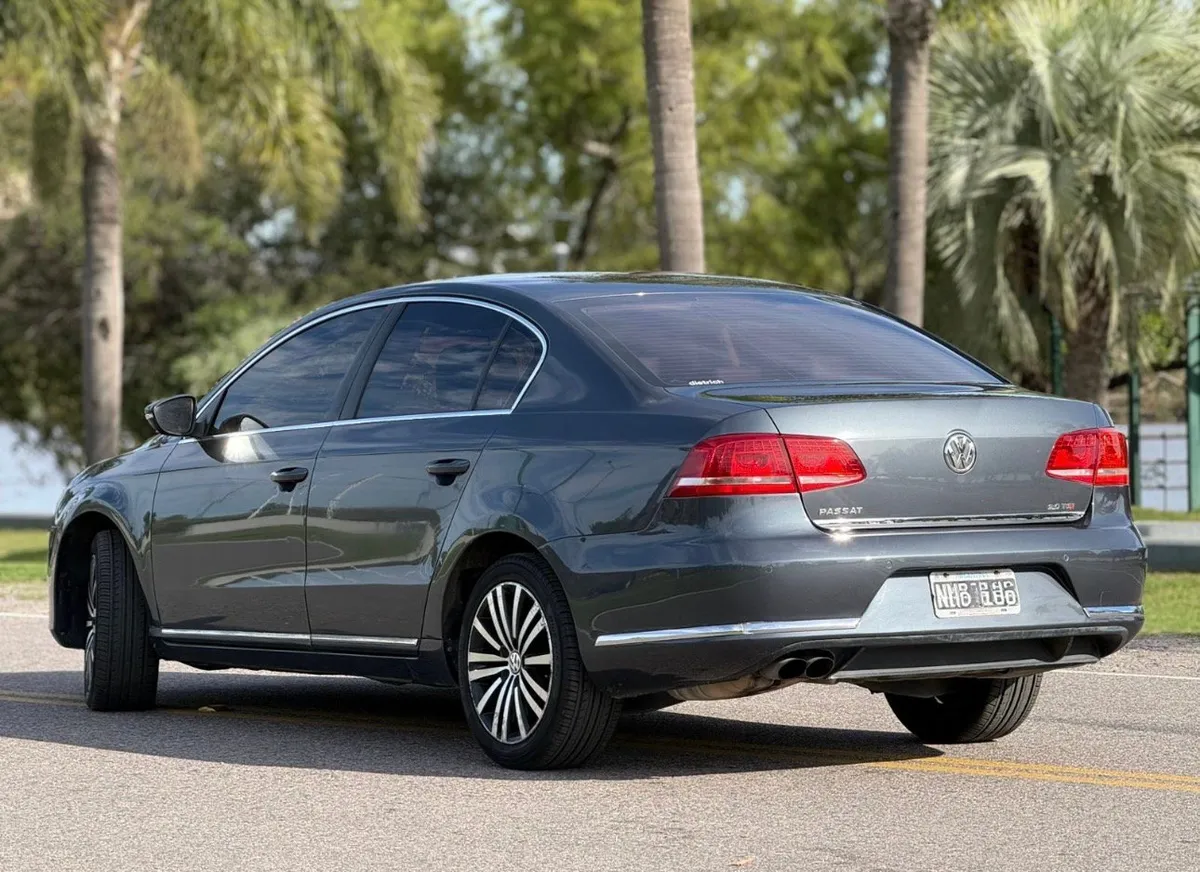 Volkswagen PASSAT 2.0 TSI — foto 8