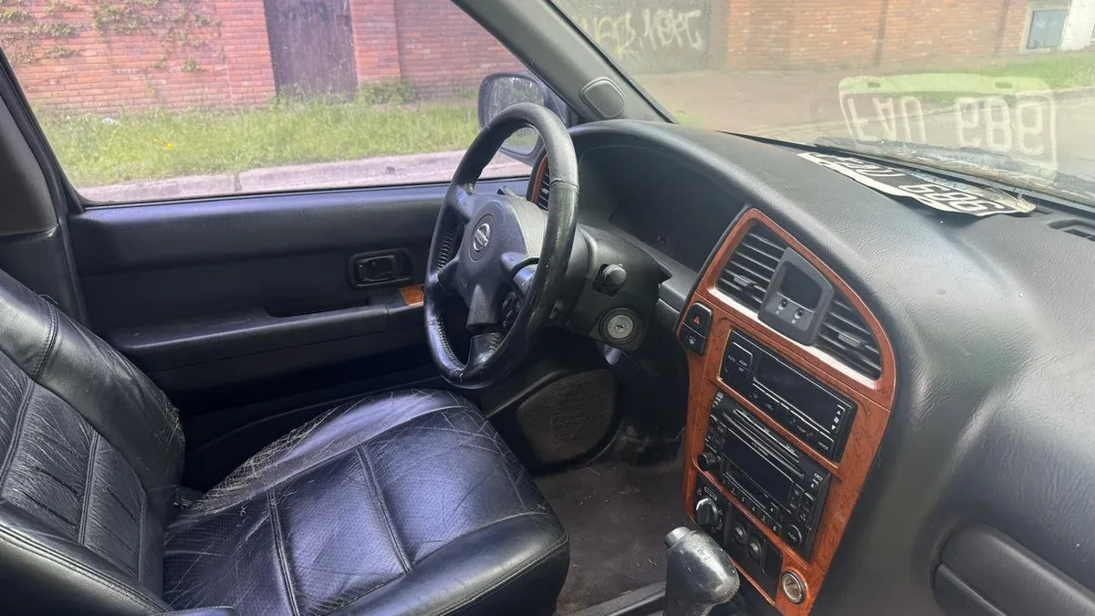 Nissan Pathfinder 4x4 — foto 3