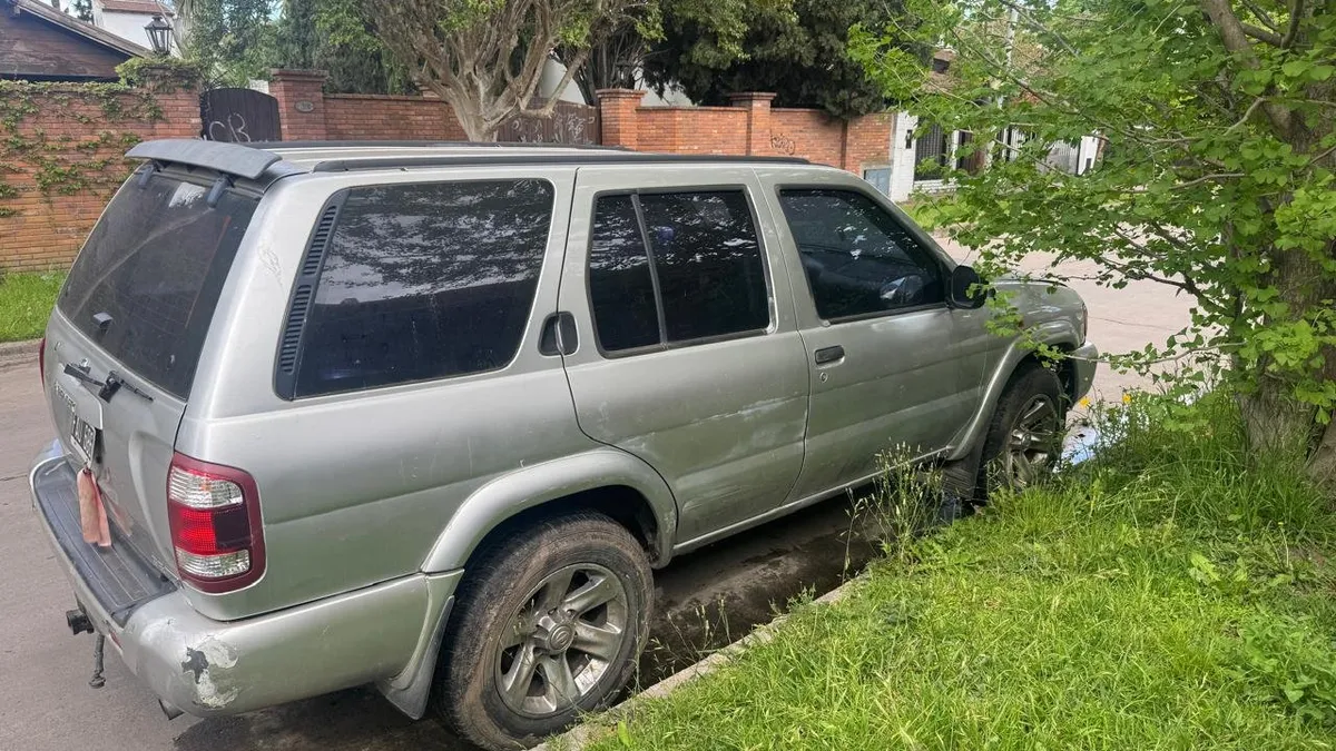 Nissan Pathfinder 4x4 — foto 7