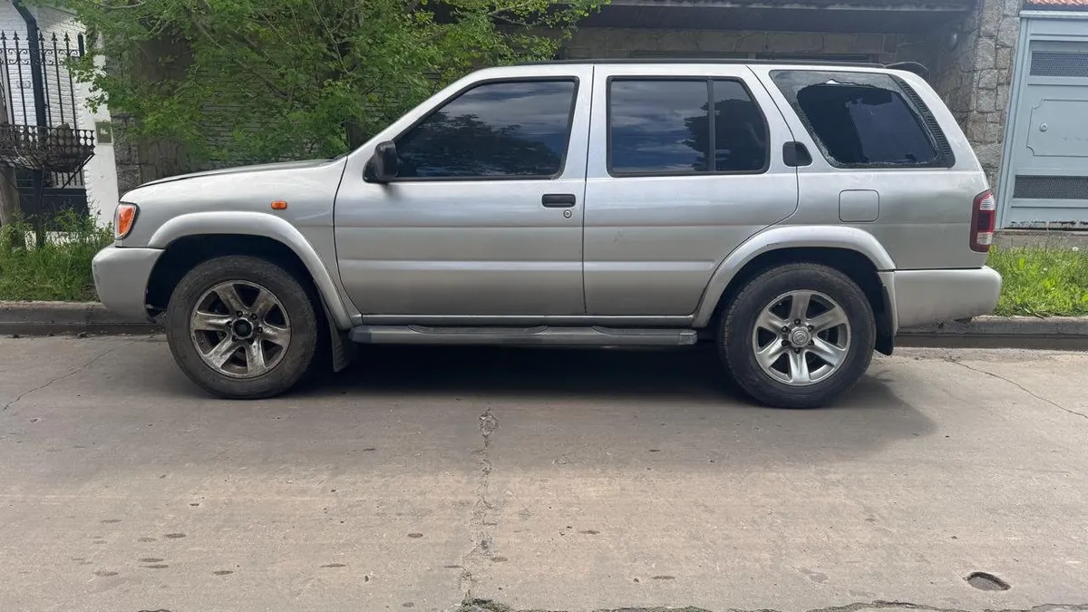 Nissan Pathfinder 4x4 — foto 9