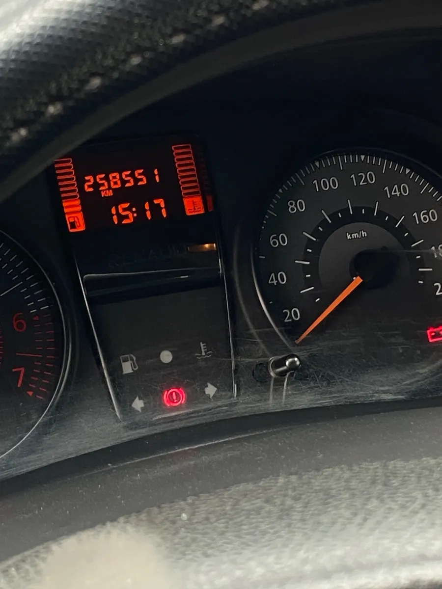 Renault CLIO WORK 3P 1,2 16V A/c Dh ABG ABS — foto 6
