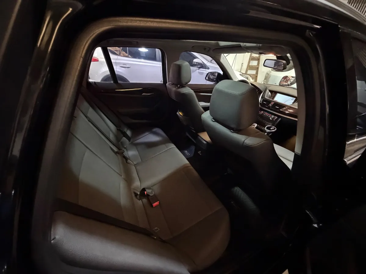 BMW X1 5P 2,0 I Xdrive Executive 4X4 — foto 11