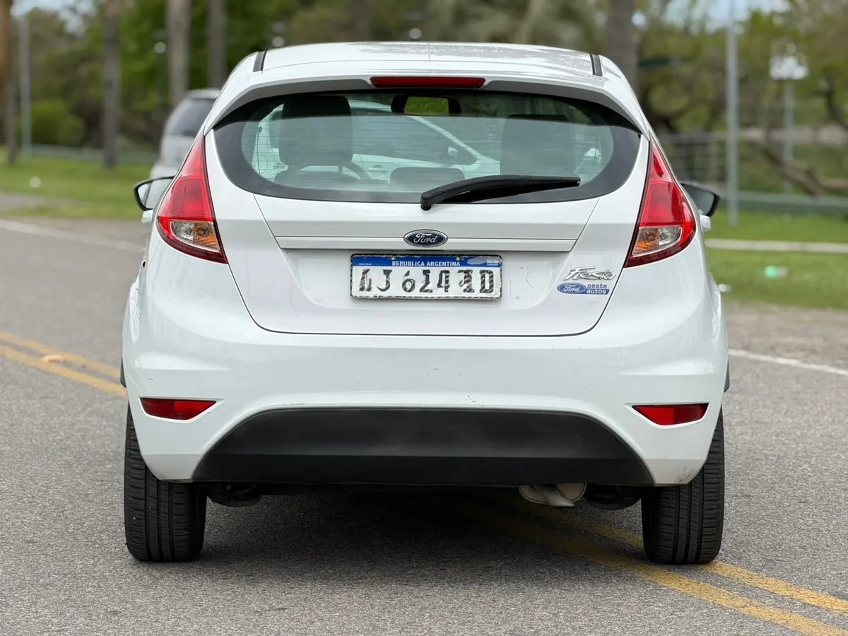 Ford FIESTA KINETIC DESIGN ATTRACTION 5P 1,6 Se — foto 5