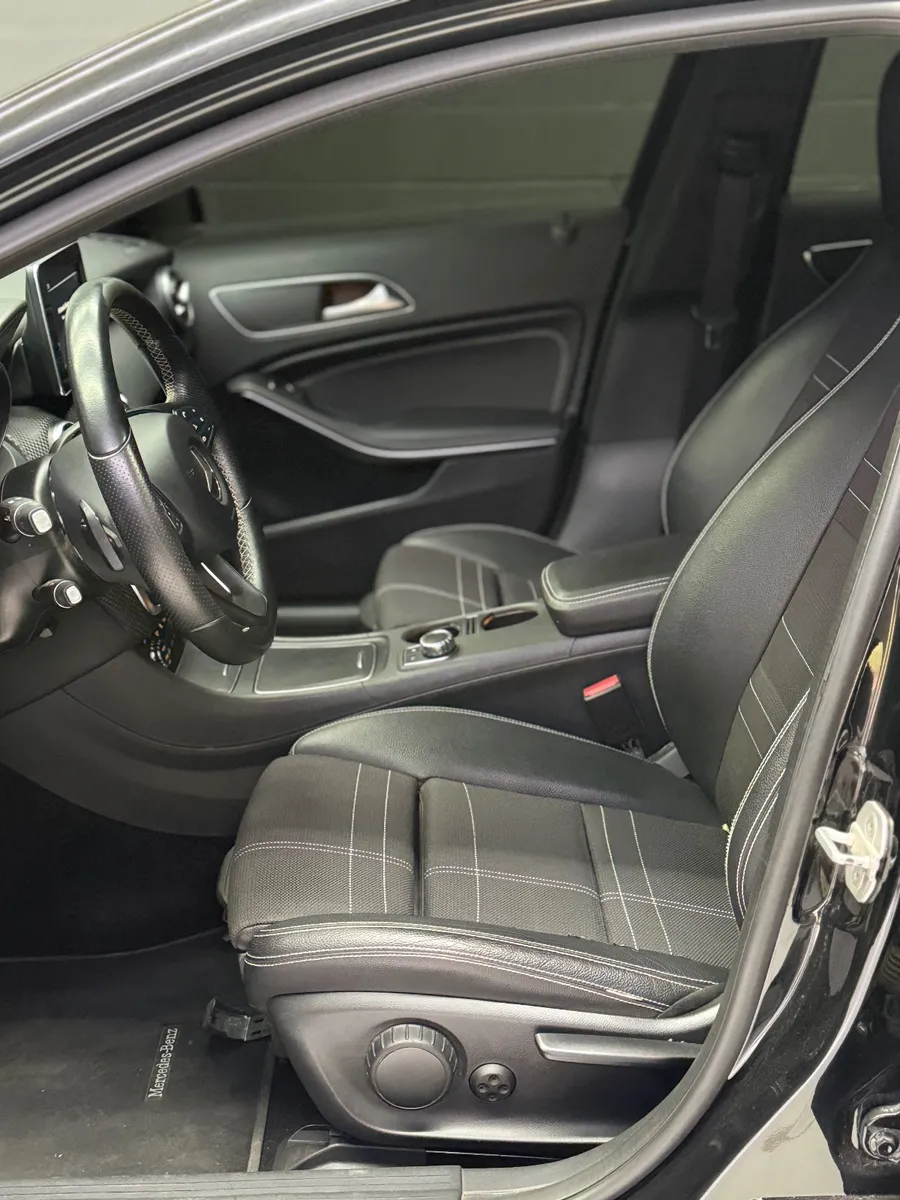 Mercedes-Benz A-Class A200 — foto 7