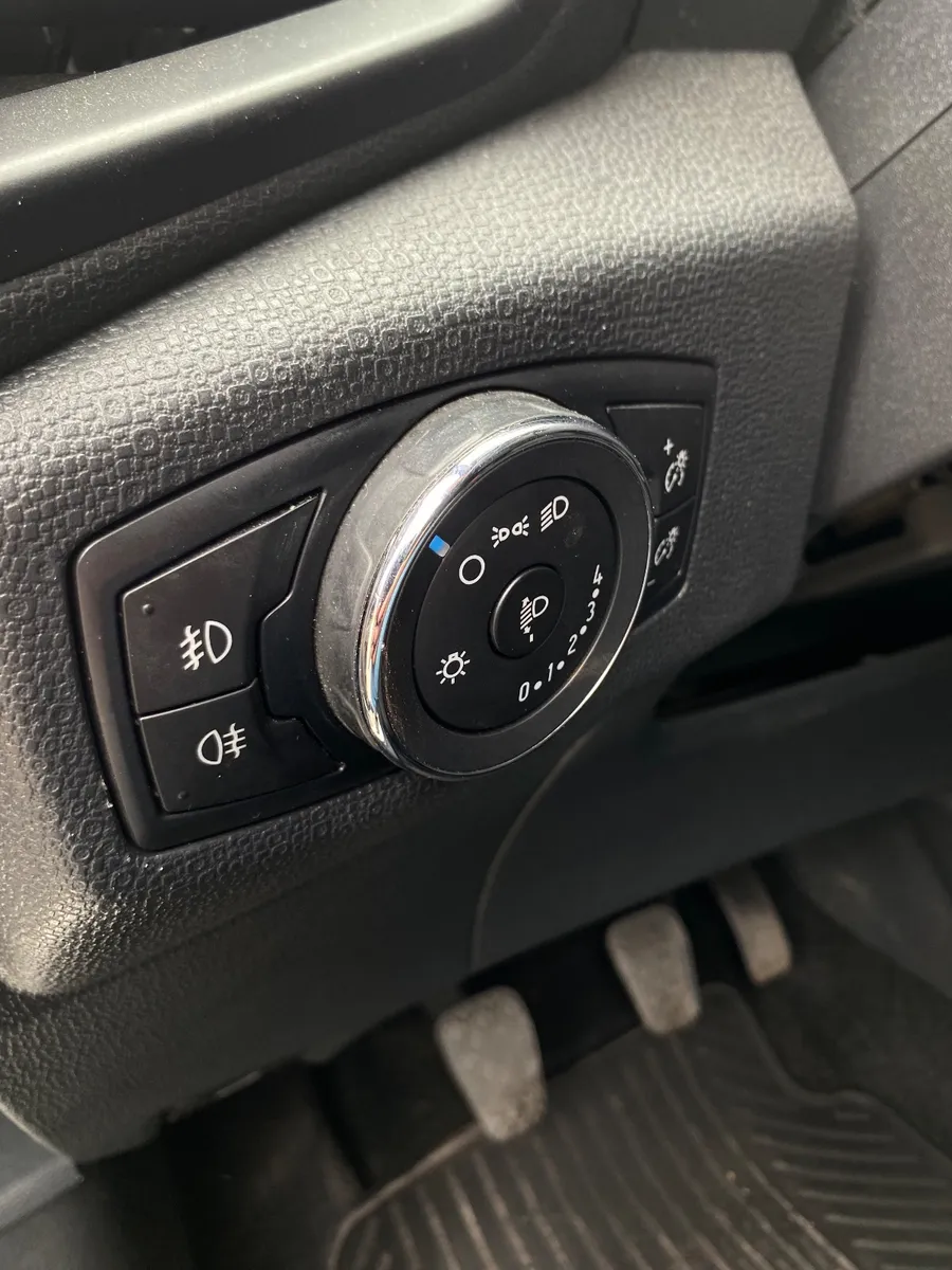 Ford ECOSPORT KINETIC DESIGN ATTRACTION 5P 1,5 Se 2017 — foto 20