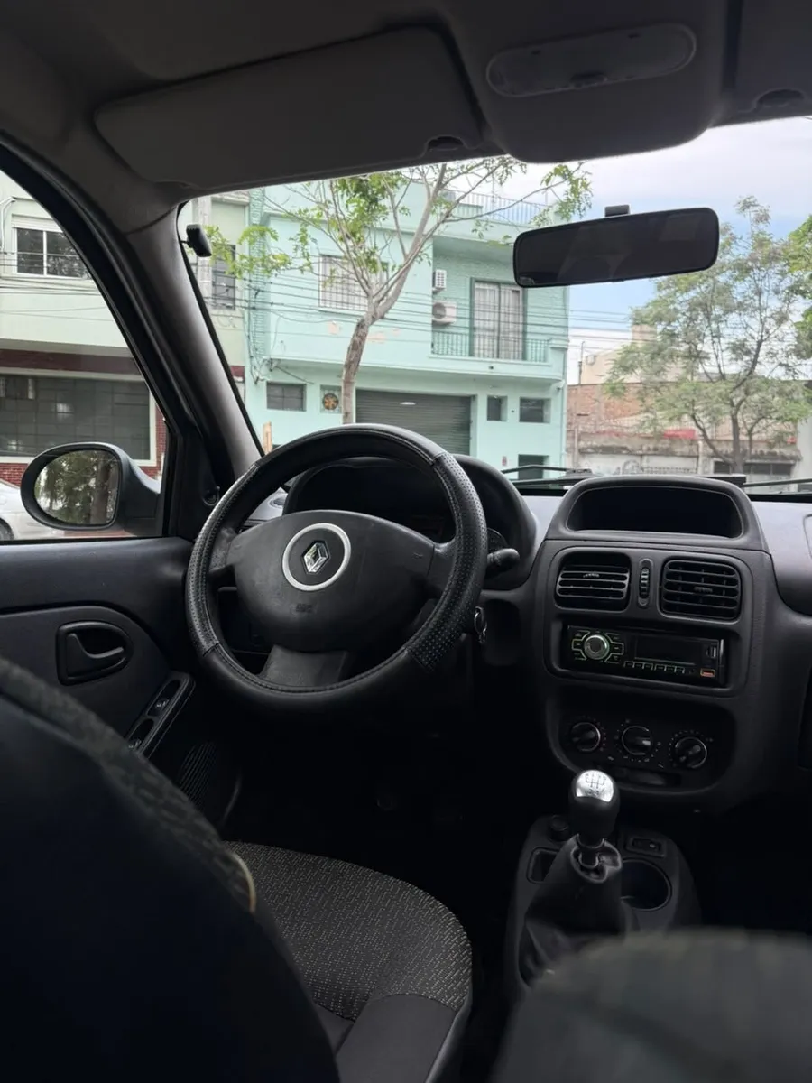 Renault CLIO MIO 5P 1,2 16V Confort Plus — foto 9