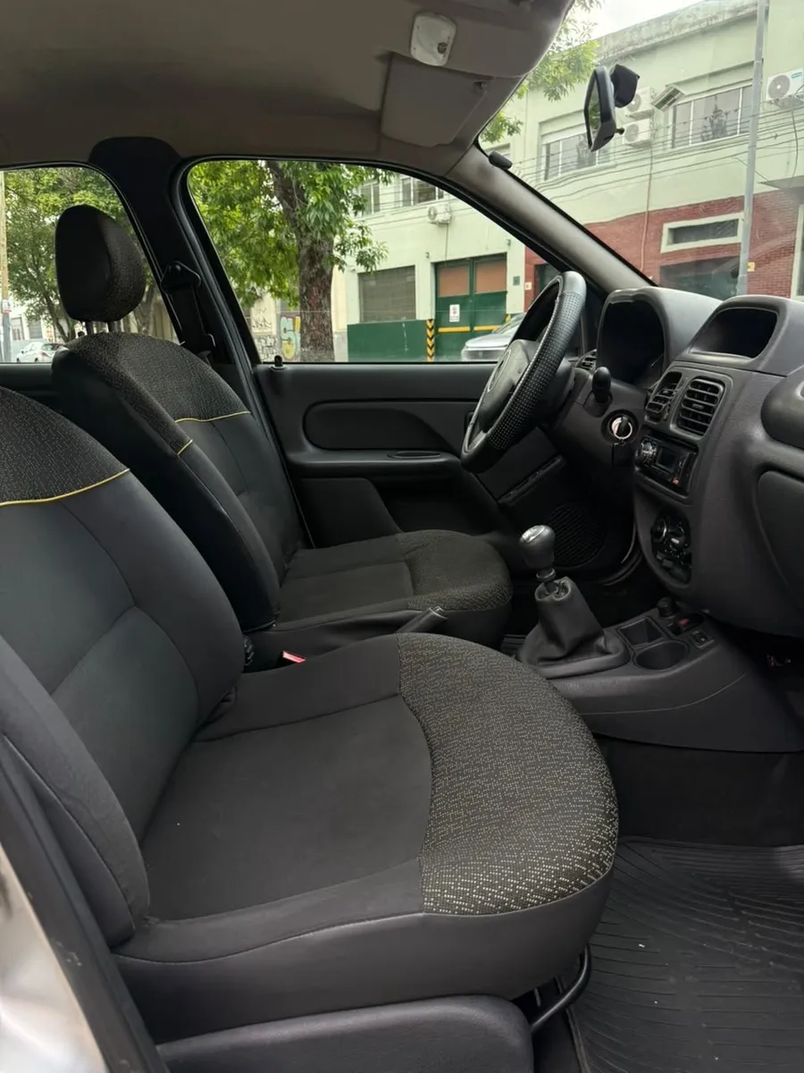 Renault CLIO MIO 5P 1,2 16V Confort Plus — foto 11