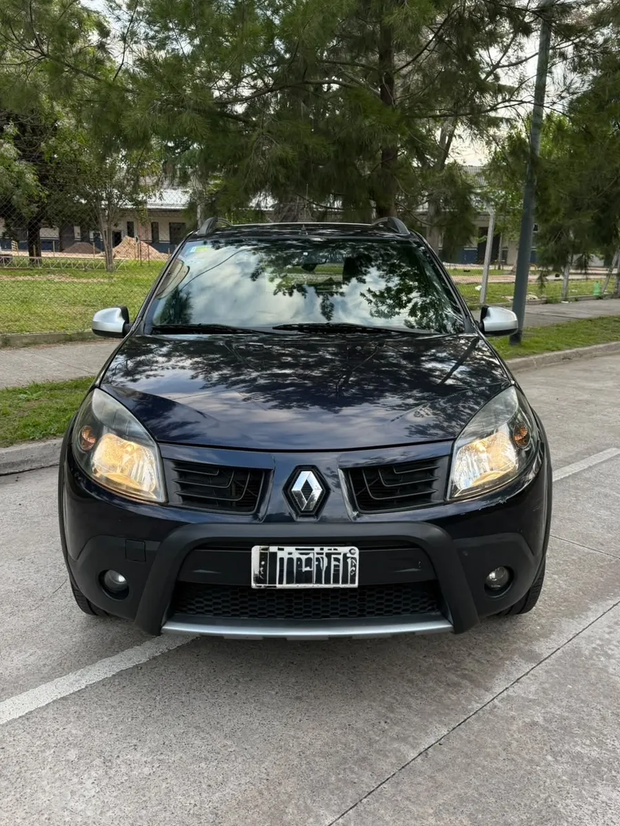 Renault SANDERO STEPWAY 5P 1,6 16V Confort 2011 — foto 8