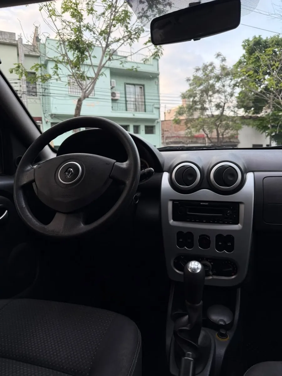 Renault SANDERO STEPWAY 5P 1,6 16V Confort 2011 — foto 10