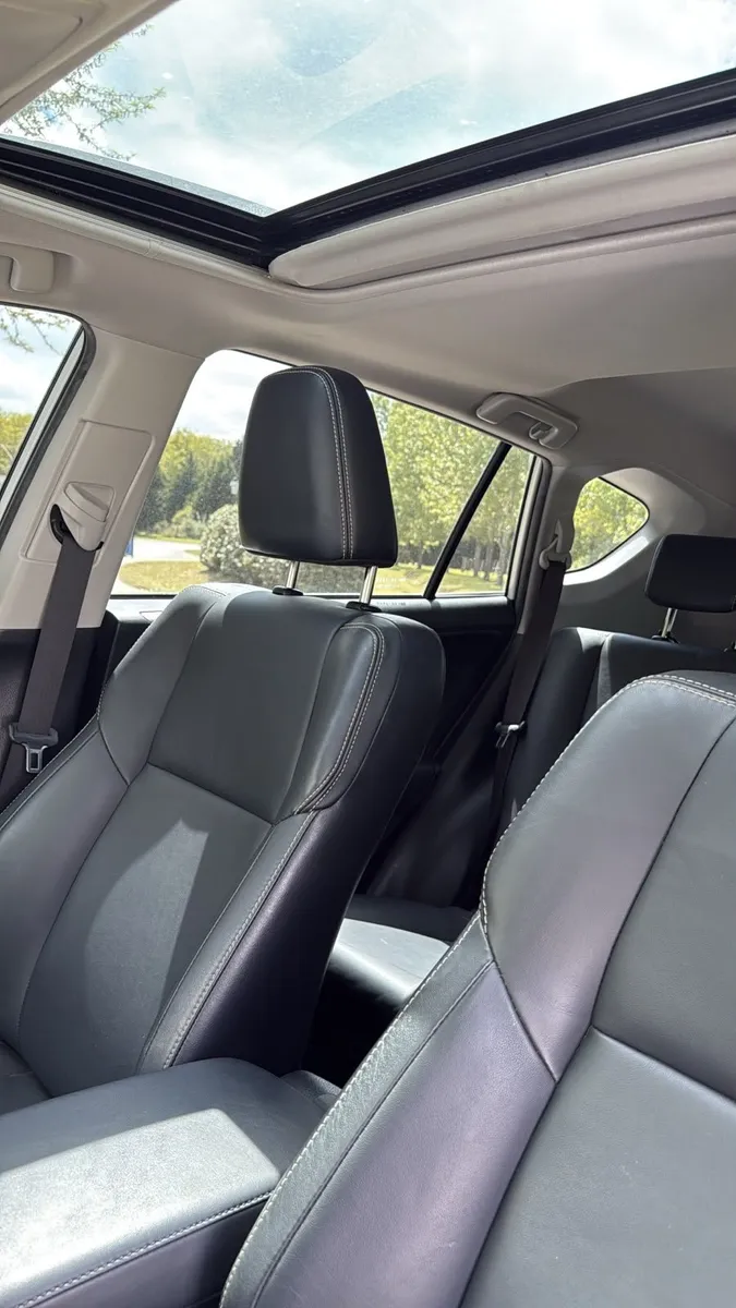 Toyota RAV - 4 5P 2,5 Xle 4X2 CVT Hybrid — foto 6
