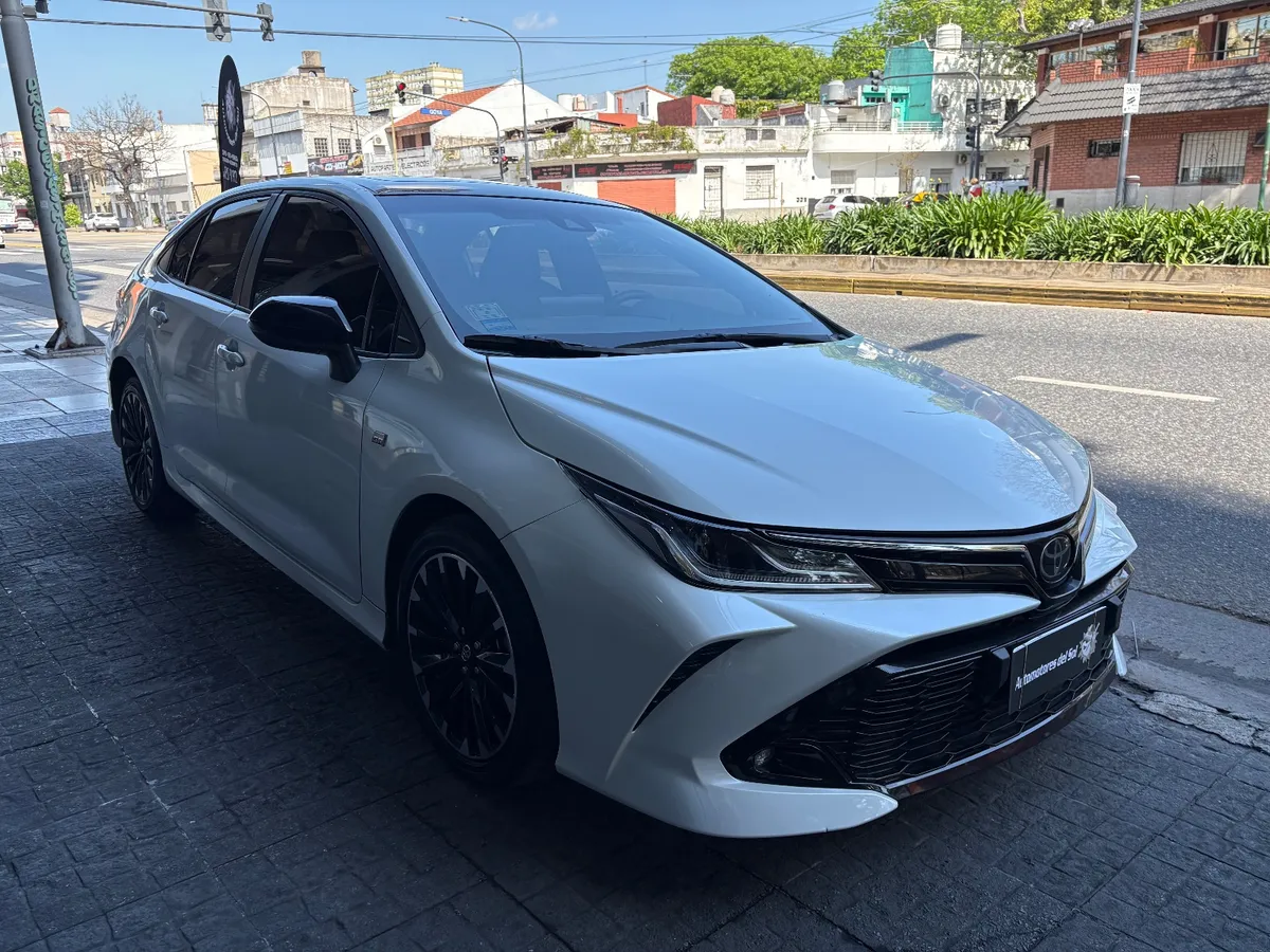 Toyota COROLLA 4P 2,0 Gr-S 10cvt — foto 3